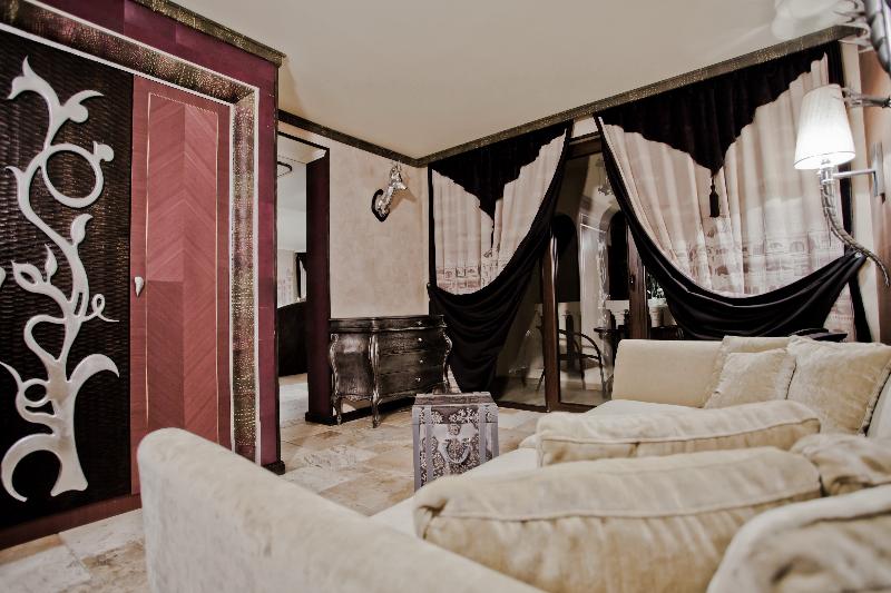 Студия Стандарт Вид на Море, Royal Castle Design & Spa
