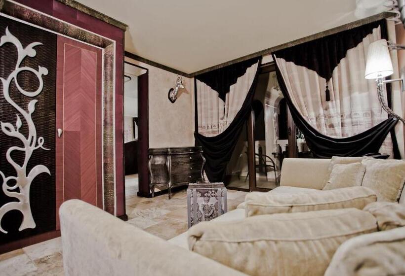 Студия Стандарт Вид на Море, Royal Castle Design & Spa