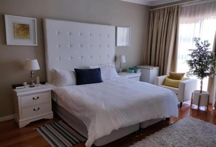 Номер Superior Кровать Кинг, Cashmere Suites