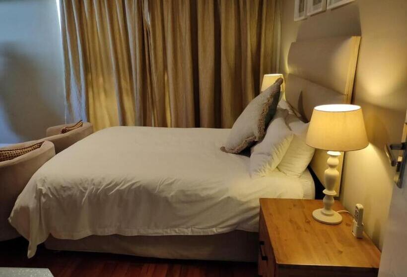 Номер Deluxe, Cashmere Suites