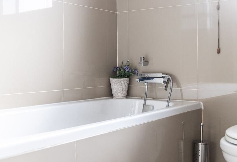 Номер бизнес-класса, Cashmere Suites