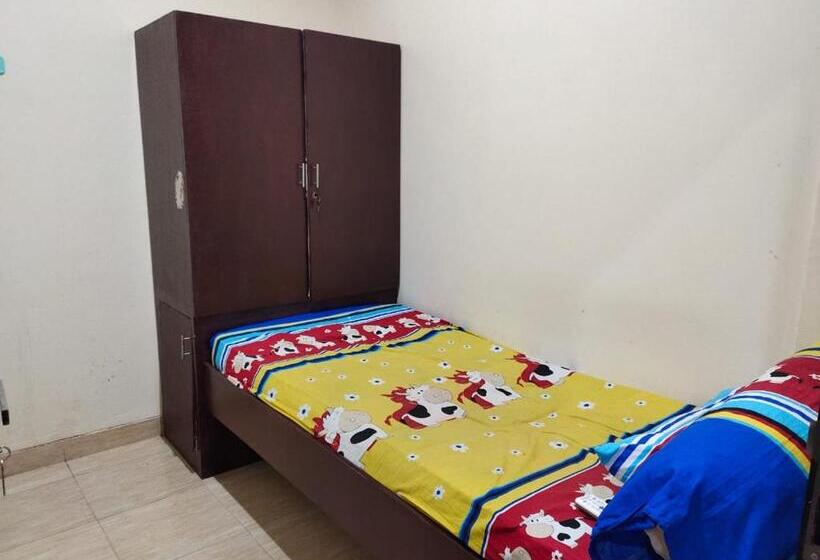 Номер Стандарт, Residence 9 Penjaringan   Caters To Women