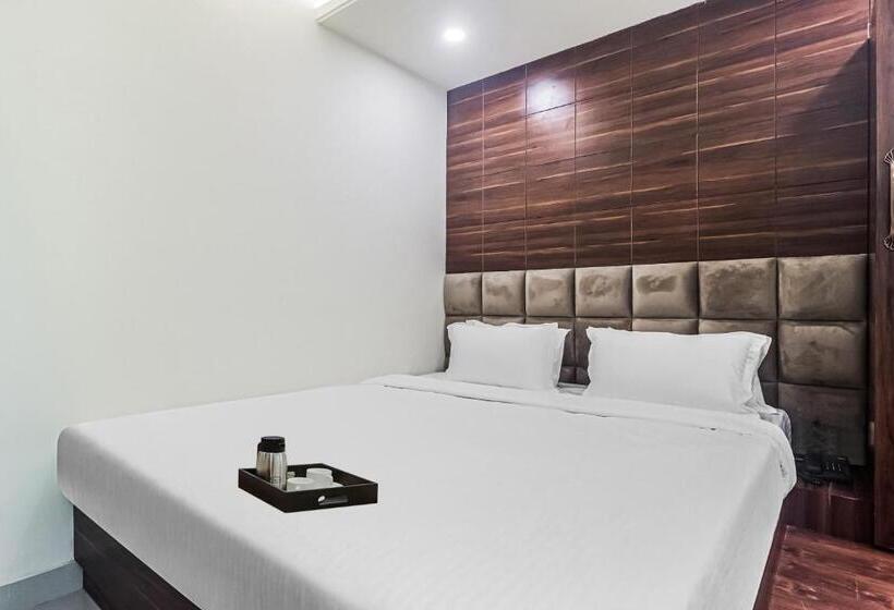اتاق لوکس, Super Townhouse Marina