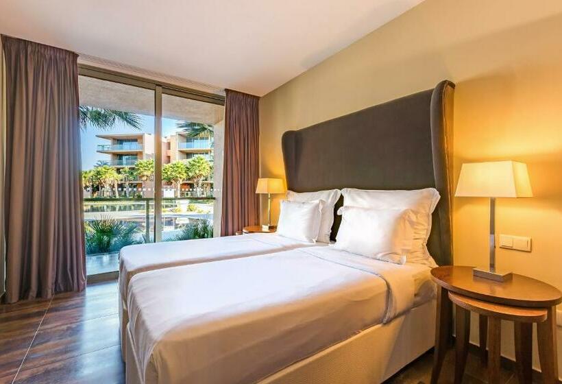 Люкс Вид на Бассейн, Marriott Residences Salgados Resort, Algarve