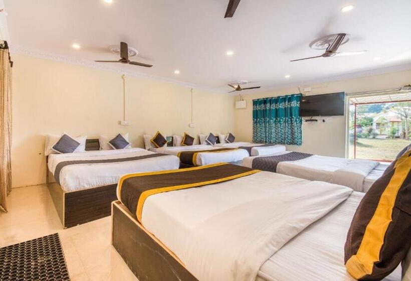 Семейный Номер, At Home Prakruthi Resorts