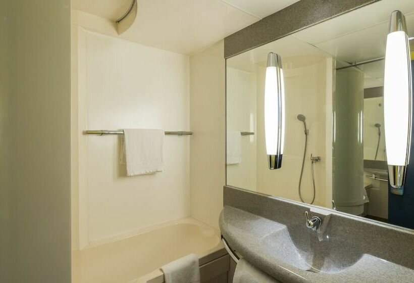 家庭间, Ibis Styles Lyon Bron Eurexpo