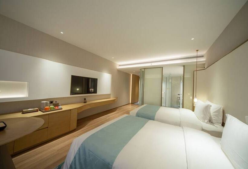 Номер Deluxe Вид на Озеро, Wyndham Garden Jinjiang