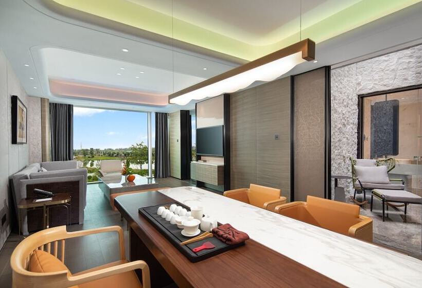Люкс Повышенной Комфортности, Wyndham Garden Jinjiang