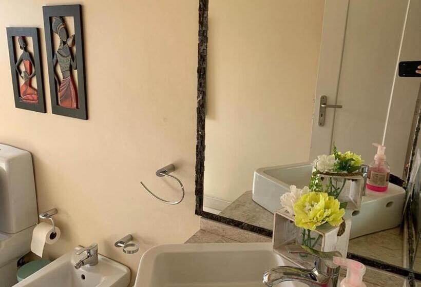 חדר אקונומי, Acacia Inn Guesthouse