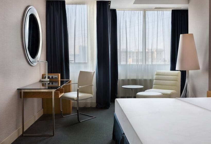 Номер Superior, Radisson Blu Belorusskaya