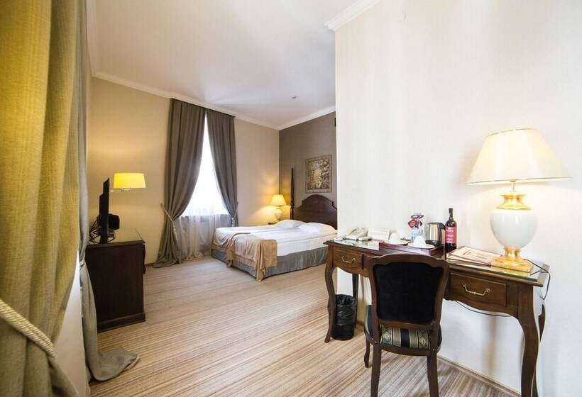 Номер Superior, Optima Collection Medievale Lviv