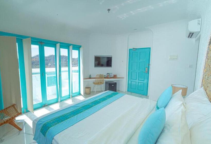 Полулюкс с Бассейном, Loccal Collection Hotel Komodo