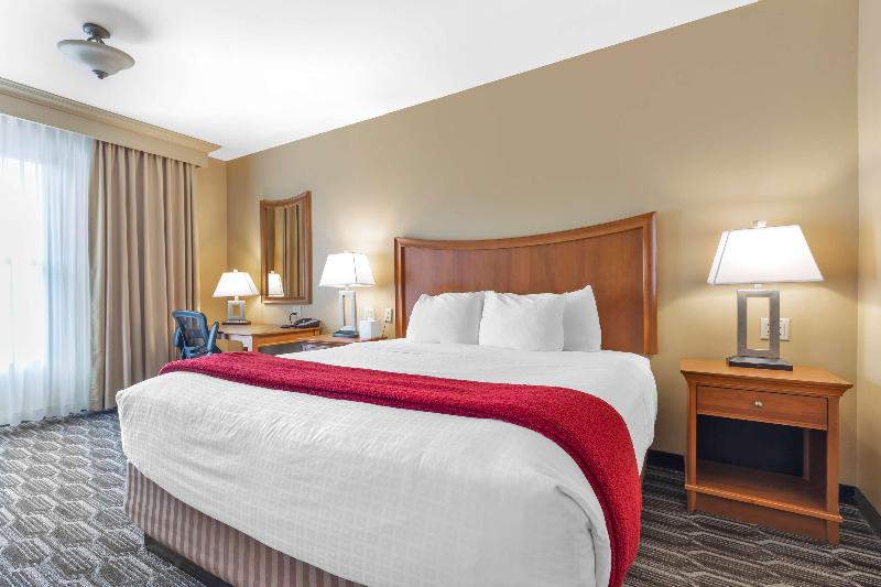 Люкс Кровать Кинг, Best Western Plus Swiss Chalet Hotel & Suites
