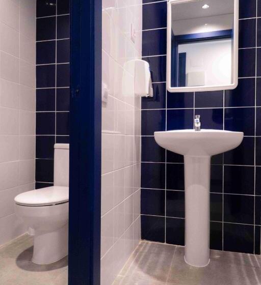 Четырехместный Номер Стандарт, Sea Hostel Barcelona