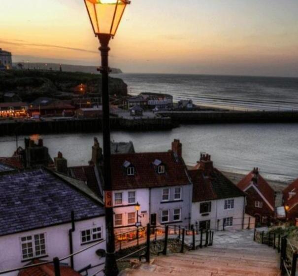 اتاق لوکس خانوادگی, Whitby Central Close To Beach Pier Flowergate