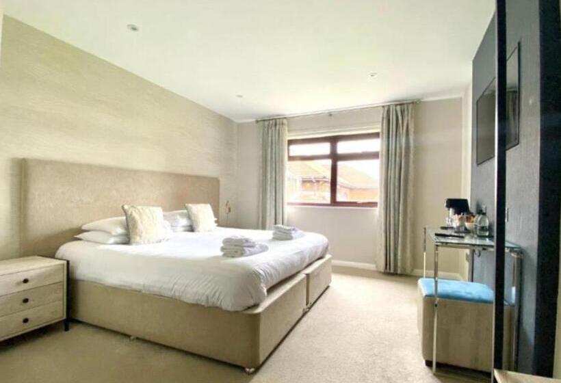 اتاق لوکس با چشم‌انداز دریا, Whitby Central Close To Beach Pier Flowergate