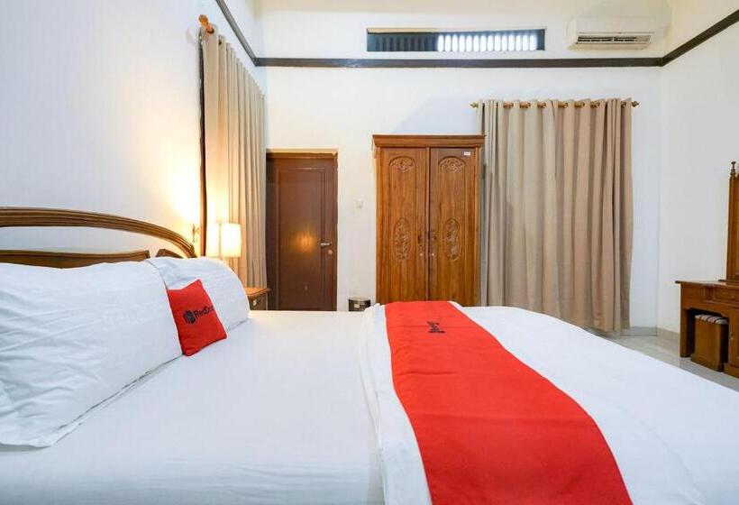 스위트, Reddoorz @ Avros Guest House Medan