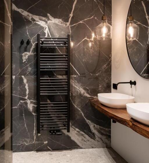 اتاق لوکس با تخت بزرگ, Boutique Hotel Huys Oud Teylingen