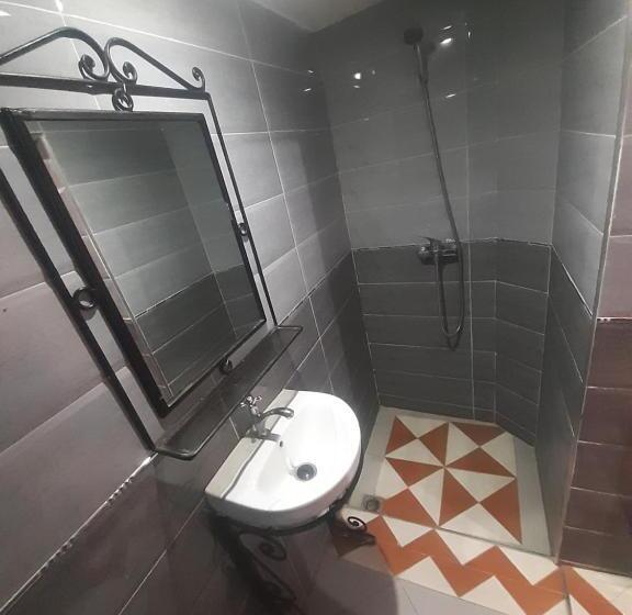اتاق استاندارد, Salem Leksor