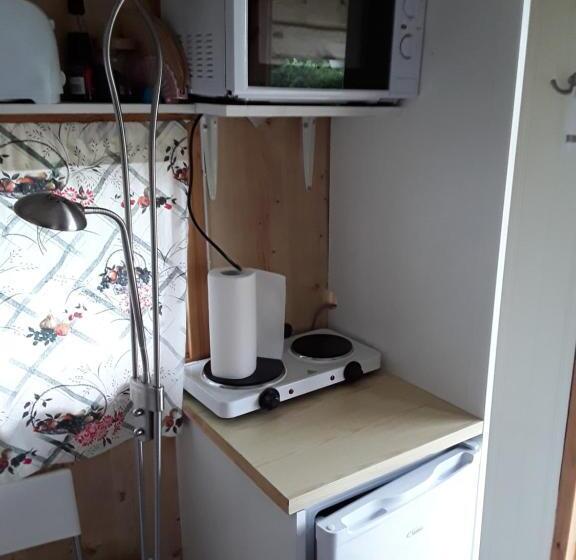 Номер Basic, Knihsgården