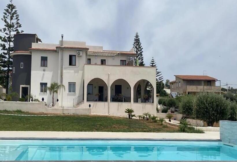 Апартаменты 1 Спальня с Террасой, Deep Sea Residence