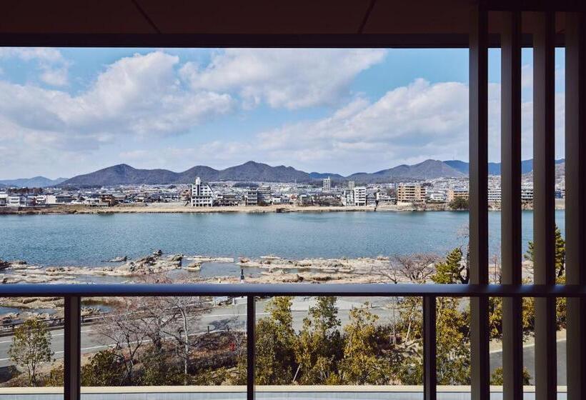 Номер Премиум, Indigo Inuyama Urakuen Garden, An Ihg