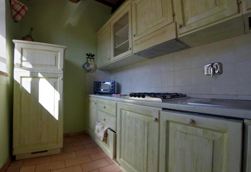 آپارتمان 1 خوابه با تراس, Agriturismo Il Corniolo