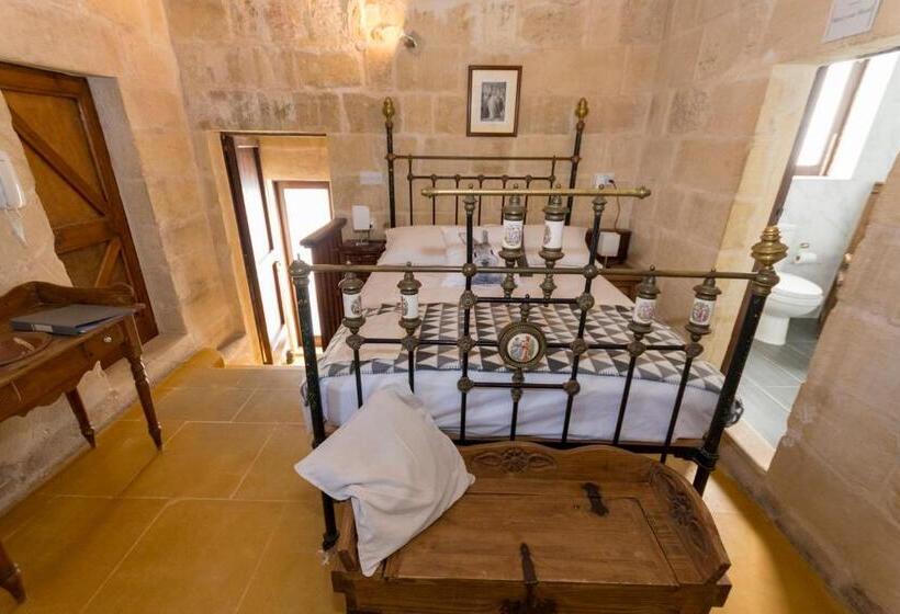 اتاق لوکس, The Burrow Guest House