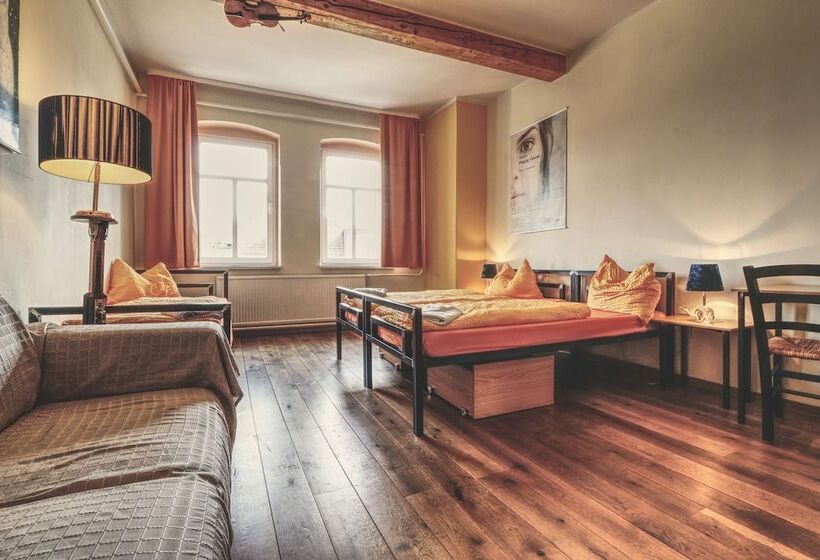 Номер Стандарт Совместная Ванная, Opera Hostel