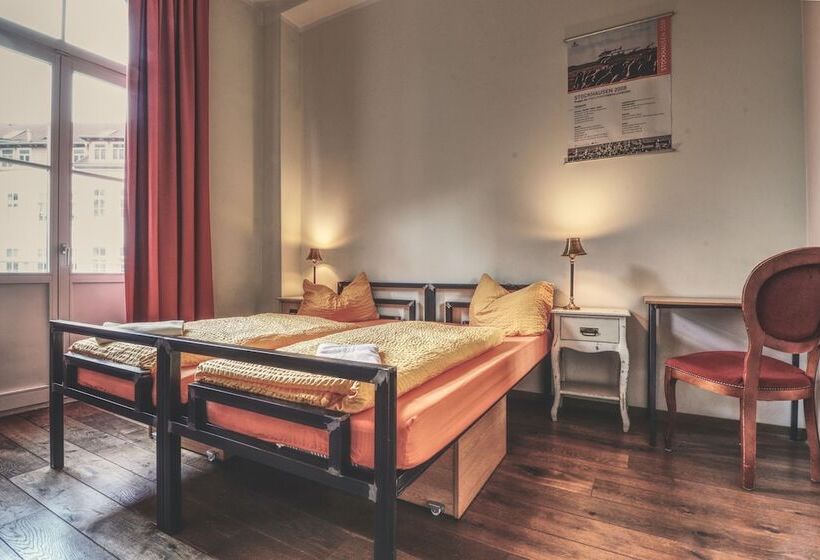 Номер Стандарт, Opera Hostel