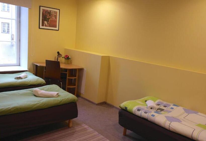 اتاق استاندارد سه نفره, Zinc Old Town  Hostel