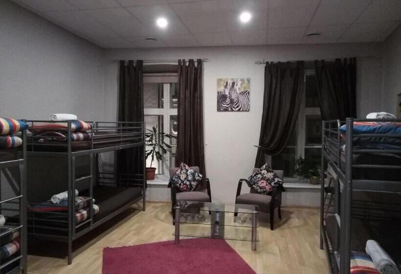 اتاق خانوادگی, Zinc Old Town  Hostel