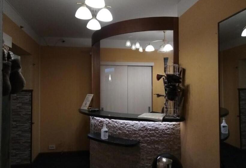 اتاق استاندارد چهار تخته, Zinc Old Town  Hostel