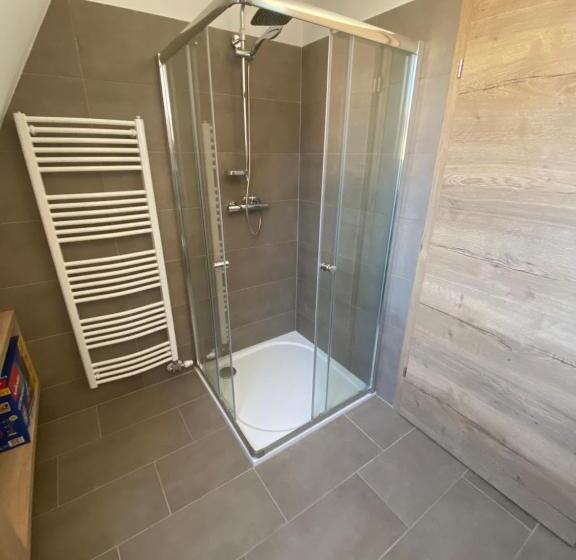 سوییت خانوادگی, Luxury Apartment Monte Carlo