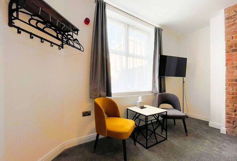 Студия Deluxe, 46 Ashfield Rd, Altrincham
