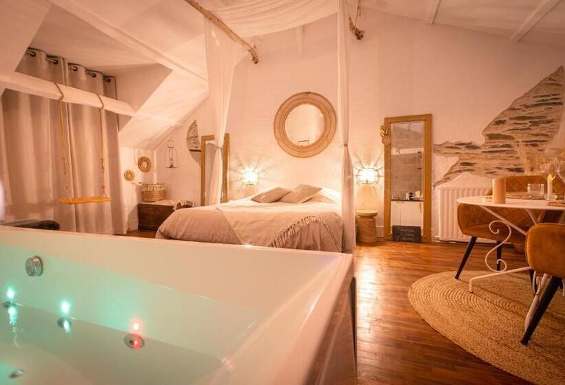 Номер Стандарт с Гидромассажем, Love Room Bohème Les Petits Plaisirs
