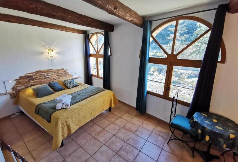 Номер Стандарт, Le Moulin Du Temps  Chambres Et Lounge Bar Au Bord De La Rivière