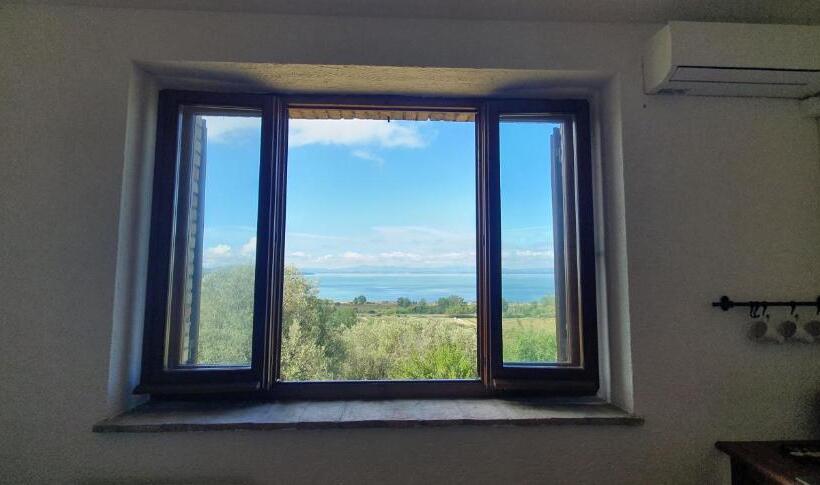 1 Bedroom Apartment Lake View, Poloturisticoumbria Rustico Con Piscina Vista Lago