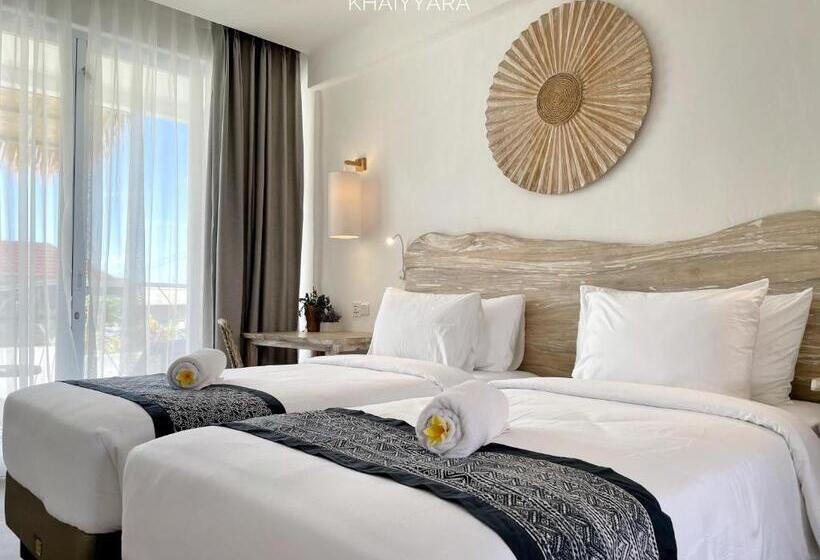 Quarto Deluxe Vista Piscina, Khaiyyara Jimbaran Bali