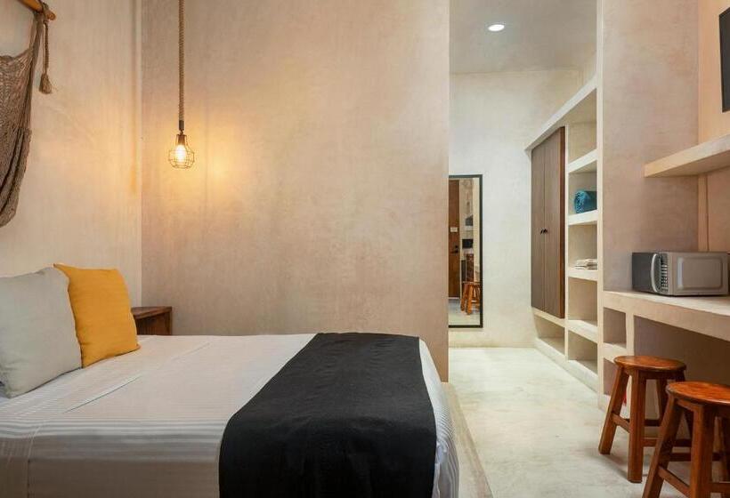 Escritório Estándar, Ujo Condo Boutique