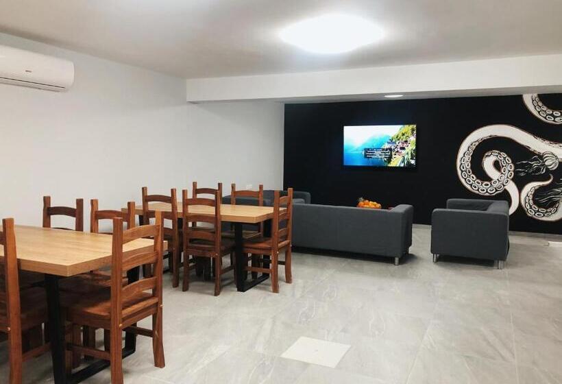 غرفة قياسية, Villa 8 Islas