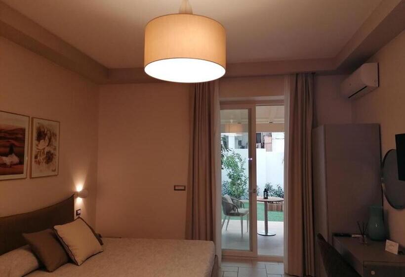豪华套房, Lux Suite