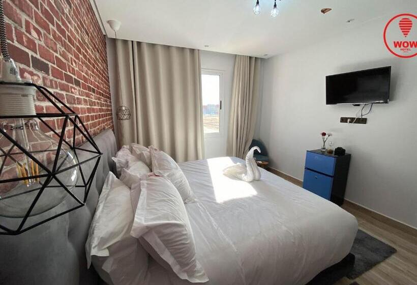 Quarto Deluxe, Wow