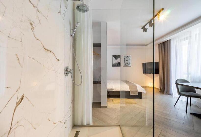 Estúdio Estandar com Sacada, Urbio Private Suites