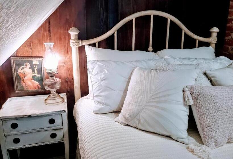 스탠다드 스튜디오, The Gallery House Boutique
