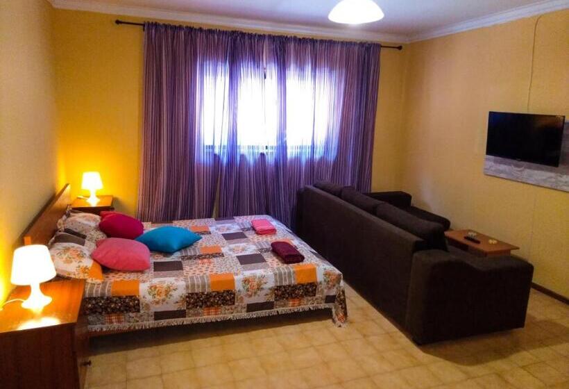 اتاق استاندارد سه نفره, Friends In Braga   Charming Bedrooms In The Historic Center