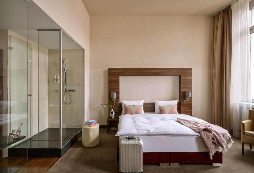 带大床的高级房间, Flemings Selection Hotel Wien City