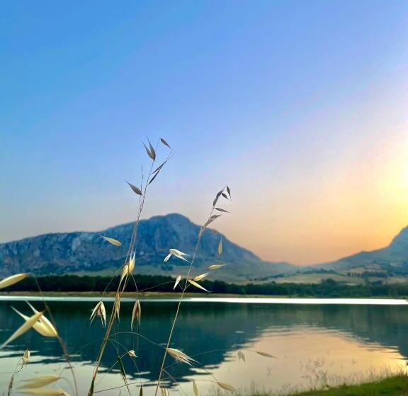 اتاق لوکس با تخت بزرگ, Guest House Piana Degli Albanesi