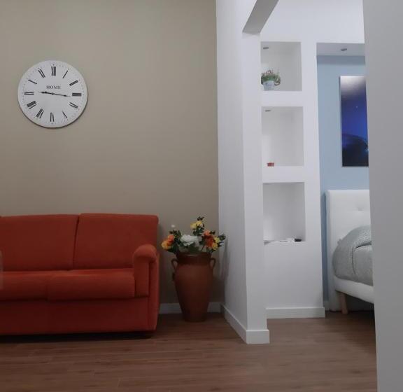 اتاق لوکس با تخت بزرگ, Guest House Piana Degli Albanesi