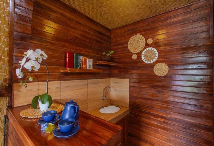 Бунгало Стандарт Вид на Сад, Mailaku House
